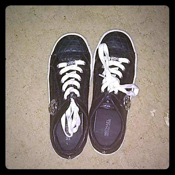 Mk shoes - Picture 1 of 3
